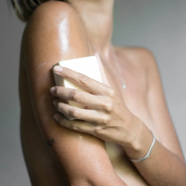 Petite Shea Butter Guest Soap - Palo Santo & Oud